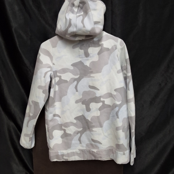 Hollister Beige Hoodie*has flaws* (see pics) price reduced for flaws - Picture 10 of 11